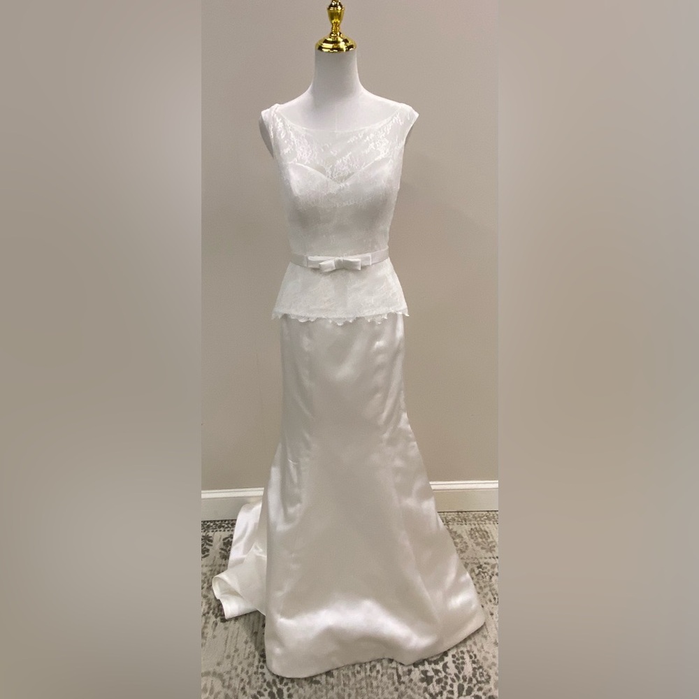 Chic White Sleeveless Gown - Picture 7 of 11